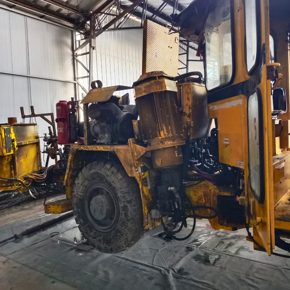 Machine d'exploitation minière EPIROC BOOMER 282S: photos 10 Machine d'exploitation minière EPIROC BOOMER 282S: photos 10