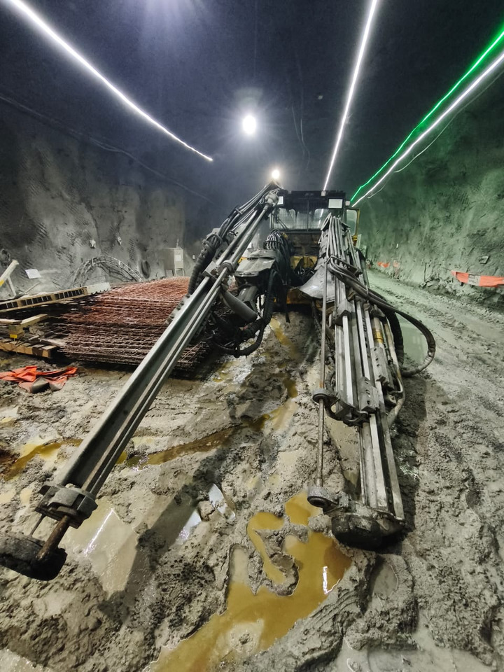 Machine d'exploitation minière EPIROC BOOMER 282S: photos 30 Machine d'exploitation minière EPIROC BOOMER 282S: photos 30