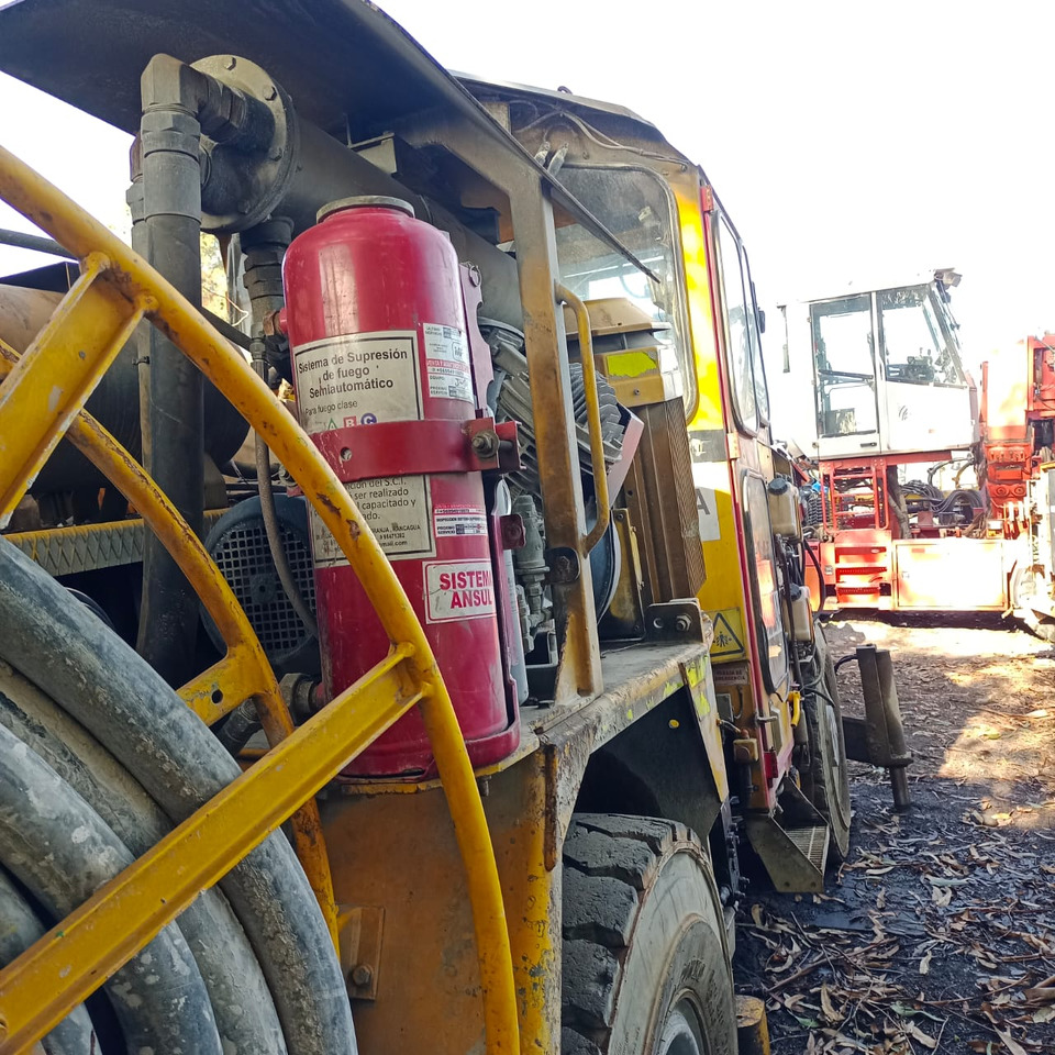 Machine d'exploitation minière EPIROC BOOMER 282S: photos 16 Machine d'exploitation minière EPIROC BOOMER 282S: photos 16