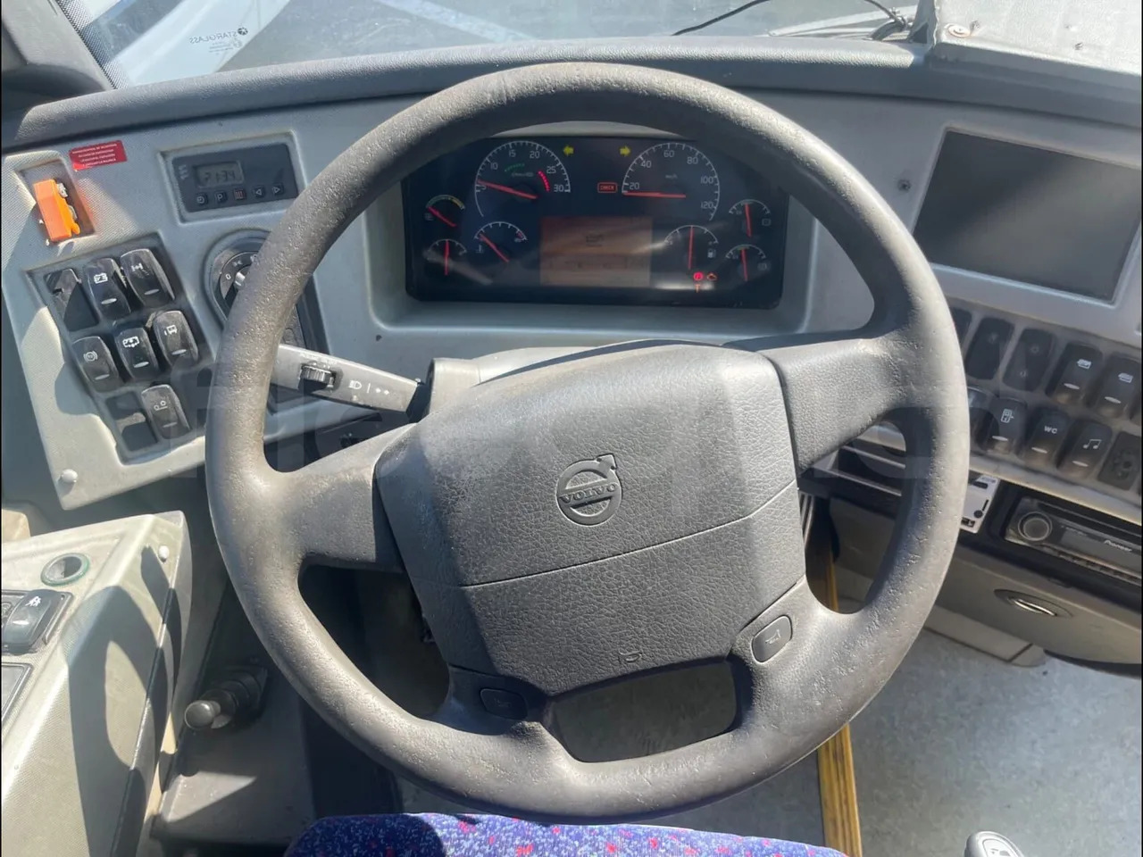 Volvo B12B - Autocar: photos 2 Volvo B12B - Autocar: photos 2