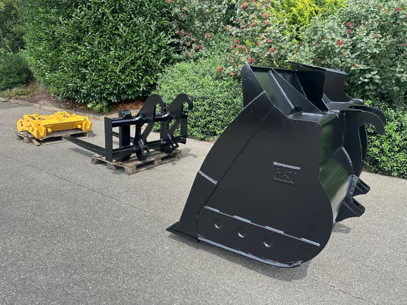 Attache rapide pour Engins de chantier Cat 938M Fusion coupler, Bucket, Forks: photos 10 Attache rapide pour Engins de chantier Cat 938M Fusion coupler, Bucket, Forks: photos 10