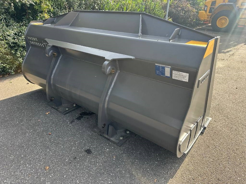 Volvo L90H bucket - Godet pour Engins de chantier: photos 4 Volvo L90H bucket - Godet pour Engins de chantier: photos 4