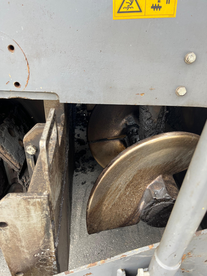 VÖGELE SUPER 2100-3i - Finisseur: photos 4 VÖGELE SUPER 2100-3i - Finisseur: photos 4