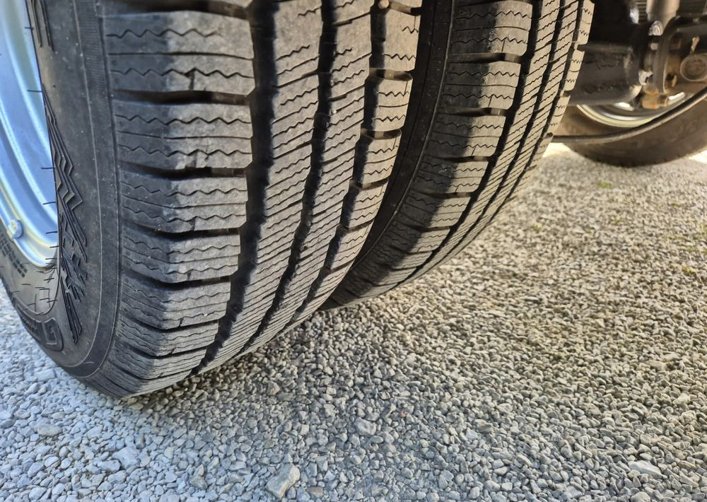 Utilitaire plateau Iveco 35C15 3.0 150KM, Burto-Plandeka: photos 14 Utilitaire plateau Iveco 35C15 3.0 150KM, Burto-Plandeka: photos 14