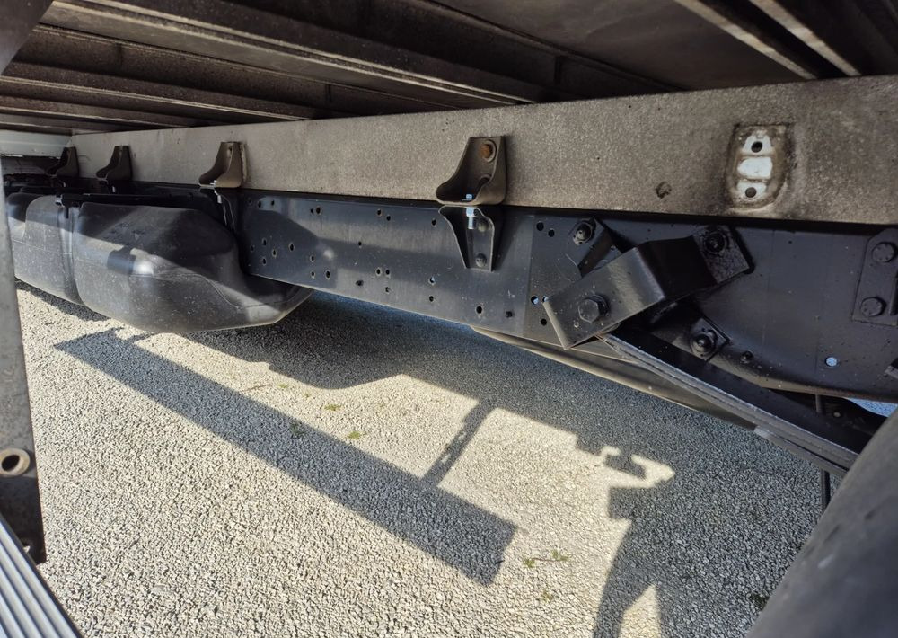 Utilitaire plateau Iveco 35C15 3.0 150KM, Burto-Plandeka: photos 8 Utilitaire plateau Iveco 35C15 3.0 150KM, Burto-Plandeka: photos 8