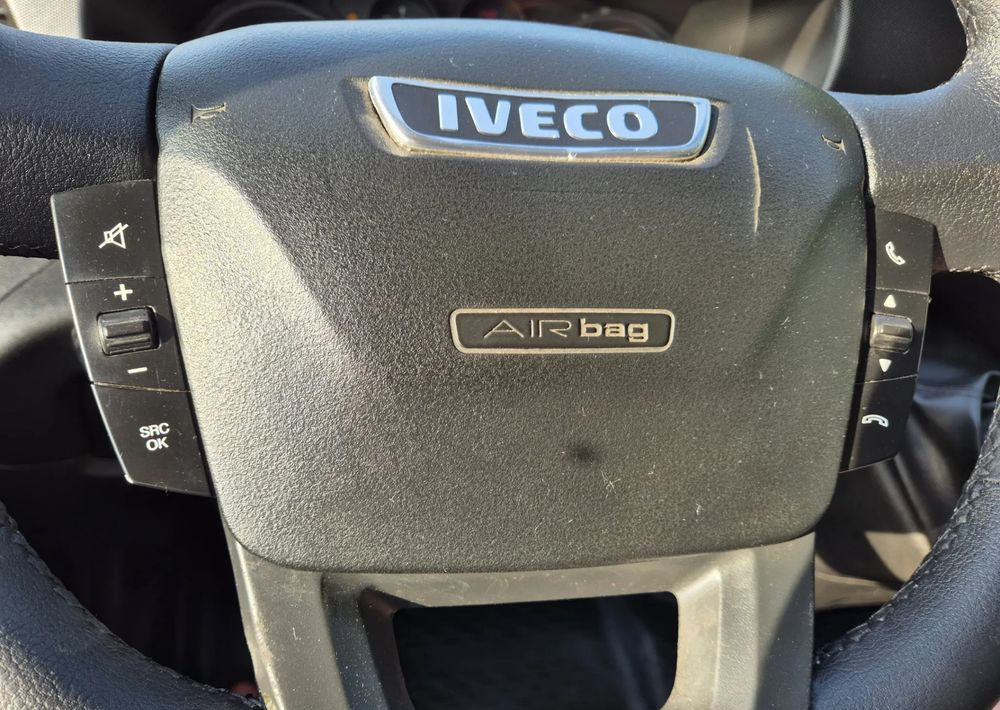 Utilitaire plateau Iveco 35C15 3.0 150KM, Burto-Plandeka: photos 10 Utilitaire plateau Iveco 35C15 3.0 150KM, Burto-Plandeka: photos 10