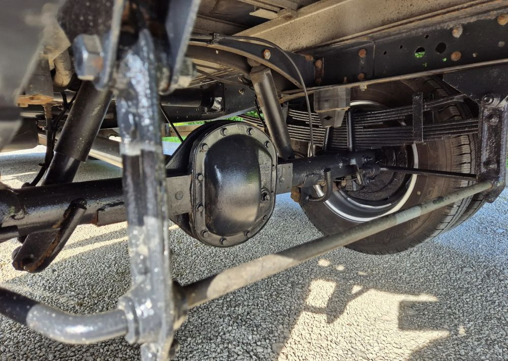 Utilitaire plateau Iveco 35C15 3.0 150KM, Burto-Plandeka: photos 17 Utilitaire plateau Iveco 35C15 3.0 150KM, Burto-Plandeka: photos 17