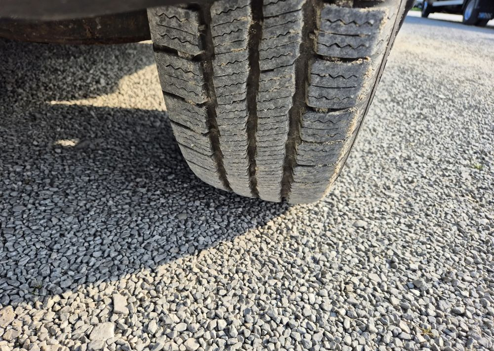 Utilitaire plateau Iveco 35C15 3.0 150KM, Burto-Plandeka: photos 12 Utilitaire plateau Iveco 35C15 3.0 150KM, Burto-Plandeka: photos 12