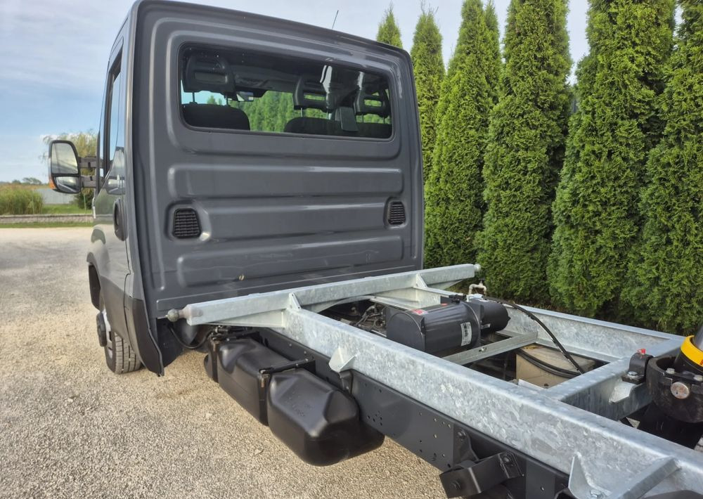 Iveco 35C15 3.0 150KM - Utilitaire benne: photos 4 Iveco 35C15 3.0 150KM - Utilitaire benne: photos 4