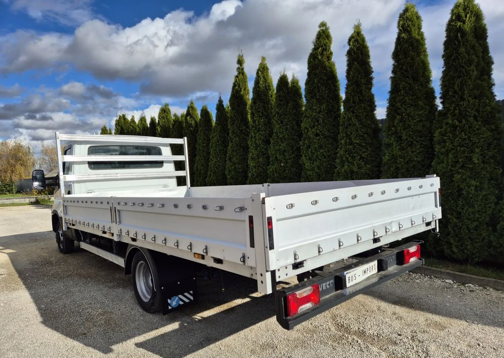 Iveco 35C15 3.0 - Utilitaire plateau: photos 3 Iveco 35C15 3.0 - Utilitaire plateau: photos 3