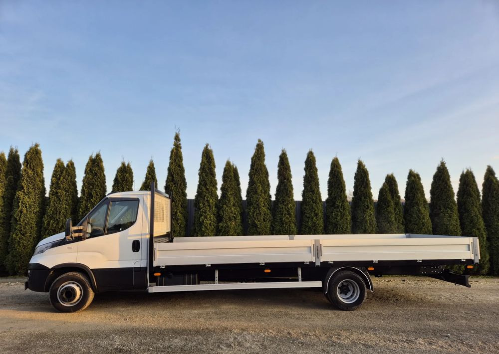 Iveco 70C18 3.0 180KM/ Skrzyniowy / 1 Właściciel/ Himatic 8b/ Rozstaw osi max 5.1m/ - Utilitaire plateau: photos 2 Iveco 70C18 3.0 180KM/ Skrzyniowy / 1 Właściciel/ Himatic 8b/ Rozstaw osi max 5.1m/ - Utilitaire plateau: photos 2