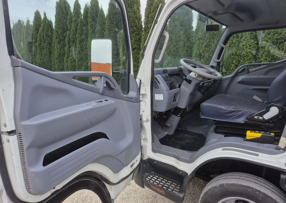 Mitsubishi CANTER 3.0 3c13 - Utilitaire benne: photos 5 Mitsubishi CANTER 3.0 3c13 - Utilitaire benne: photos 5