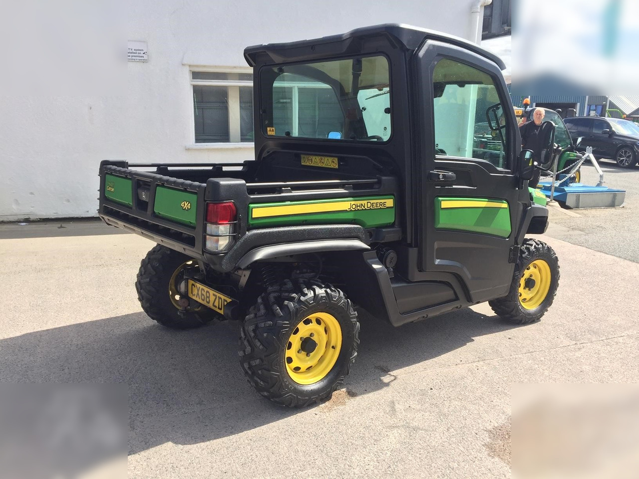 2018 JOHN DEERE GATOR XUV 865M - Véhicule de voirie/ Spécial: photos 4 2018 JOHN DEERE GATOR XUV 865M - Véhicule de voirie/ Spécial: photos 4