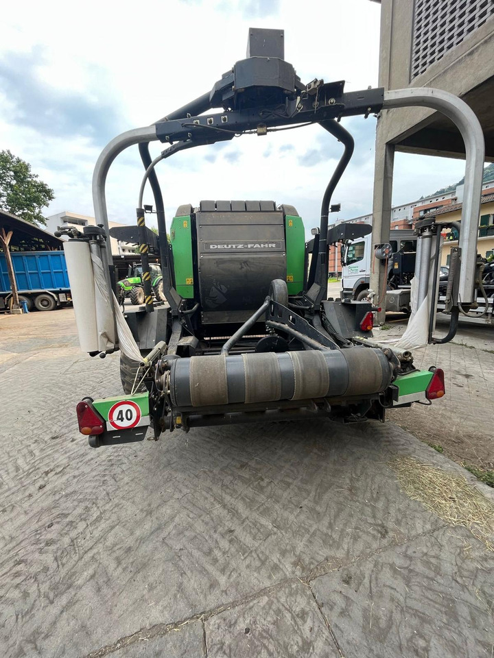 Deutz-Fahr Varimaster 560 - Presse à balles rondes: photos 3 Deutz-Fahr Varimaster 560 - Presse à balles rondes: photos 3