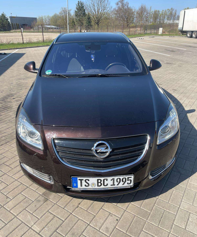 Opel Insignia - Voiture break: photos 1 Opel Insignia - Voiture break: photos 1