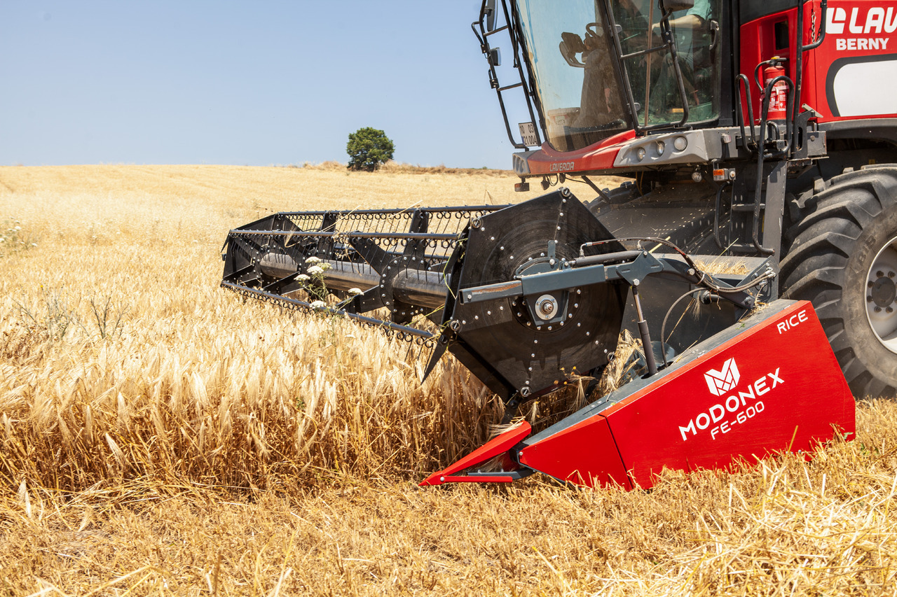 Modonex FE-600 - Moissoneuse: photos 2 Modonex FE-600 - Moissoneuse: photos 2