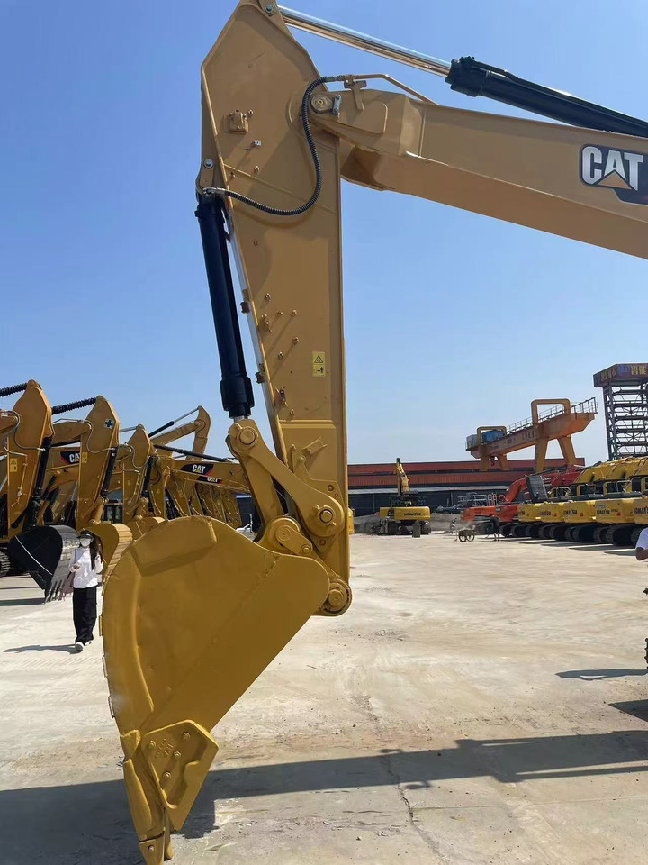 CATERPILLAR 330GC Low fuel consumption and easy maintenance Earthwork Engineering Mining Urban Construction - Pelle sur chenille: photos 3 CATERPILLAR 330GC Low fuel consumption and easy maintenance Earthwork Engineering Mining Urban Construction - Pelle sur chenille: photos 3