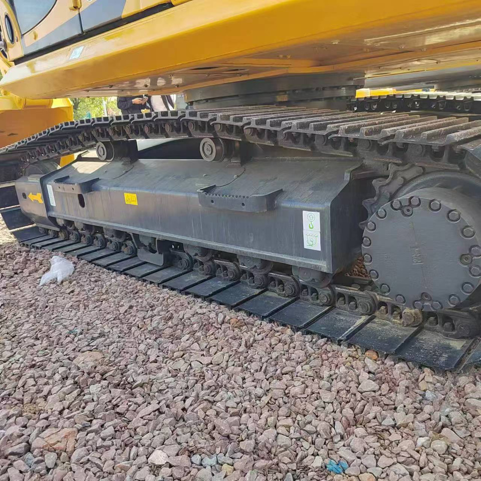 Pelle sur chenille KOMATSU pc200-8N1  used japan brand crawler excavator: photos 6 Pelle sur chenille KOMATSU pc200-8N1  used japan brand crawler excavator: photos 6