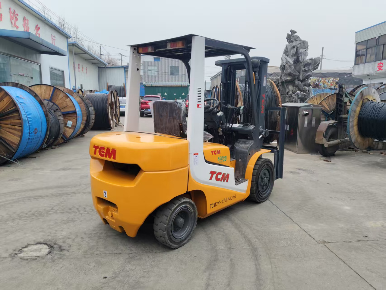 TCM FD30 Japan brand used 3 ton diesel forklift Customizable mast clamps - Chariot élévateur diesel: photos 5 TCM FD30 Japan brand used 3 ton diesel forklift Customizable mast clamps - Chariot élévateur diesel: photos 5