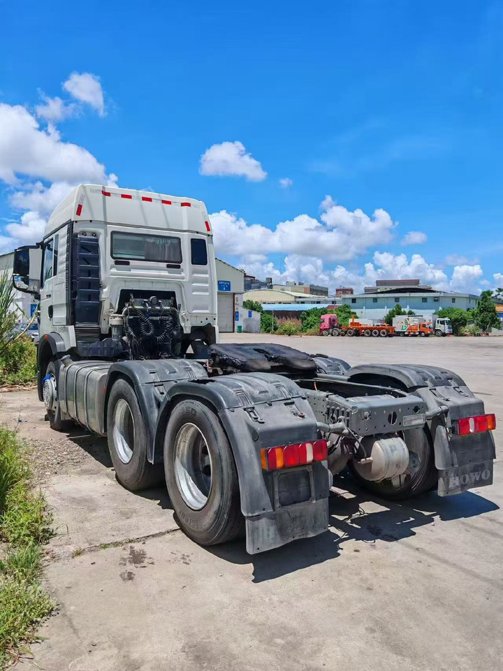 SINOTRUK howo 371,430 ,460 tractor multiple models used and stock new tractors Customizable - Tracteur routier: photos 4 SINOTRUK howo 371,430 ,460 tractor multiple models used and stock new tractors Customizable - Tracteur routier: photos 4