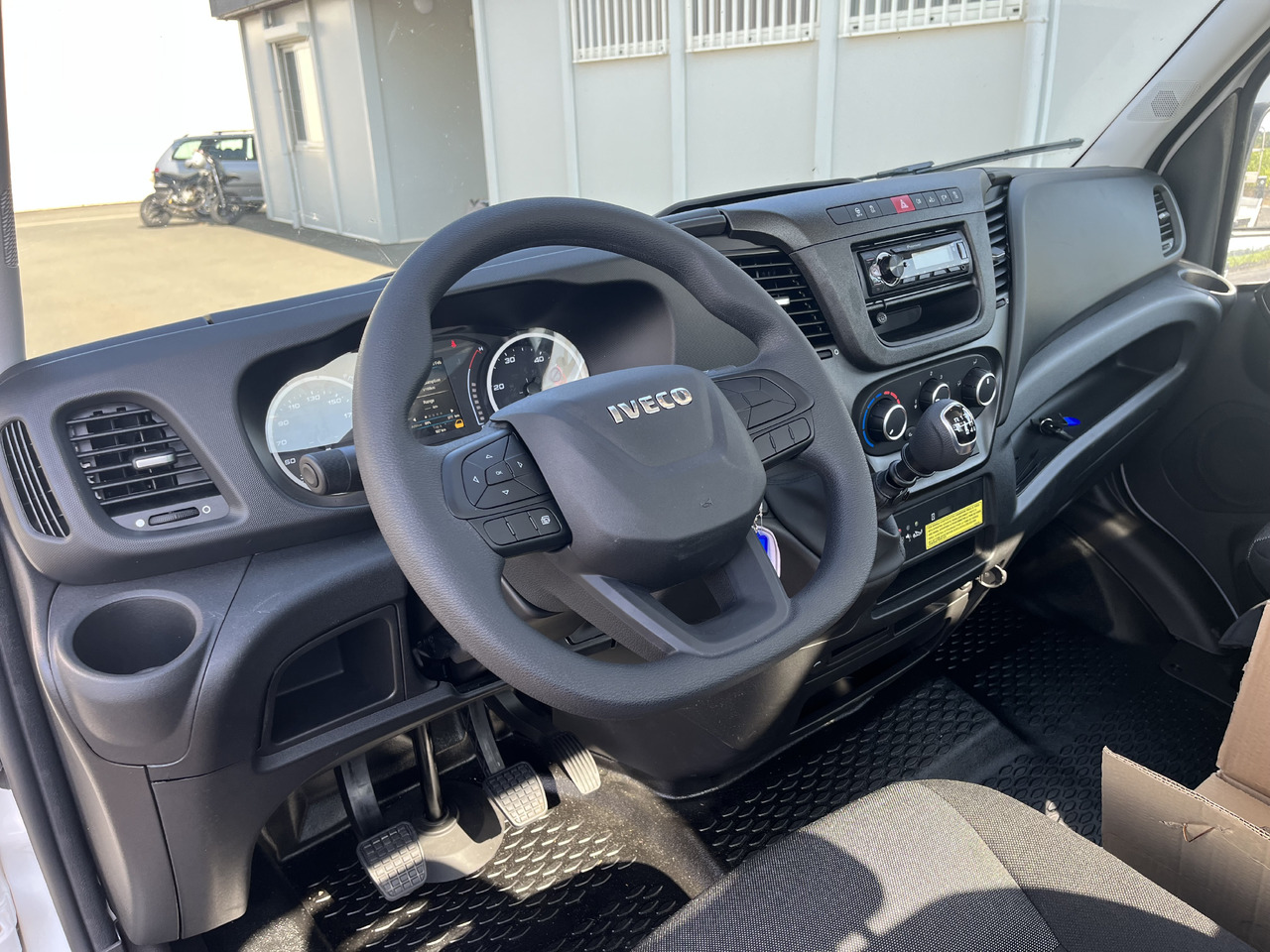 IVECO DAILY SOCAGE 24D SPEED - Camion avec nacelle: photos 5 IVECO DAILY SOCAGE 24D SPEED - Camion avec nacelle: photos 5