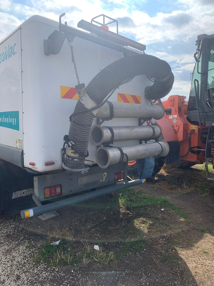 ELGIN GEOVAC VACUUM SWEEPER E TECHNOLOGY - Balayeuse de voirie: photos 3 ELGIN GEOVAC VACUUM SWEEPER E TECHNOLOGY - Balayeuse de voirie: photos 3