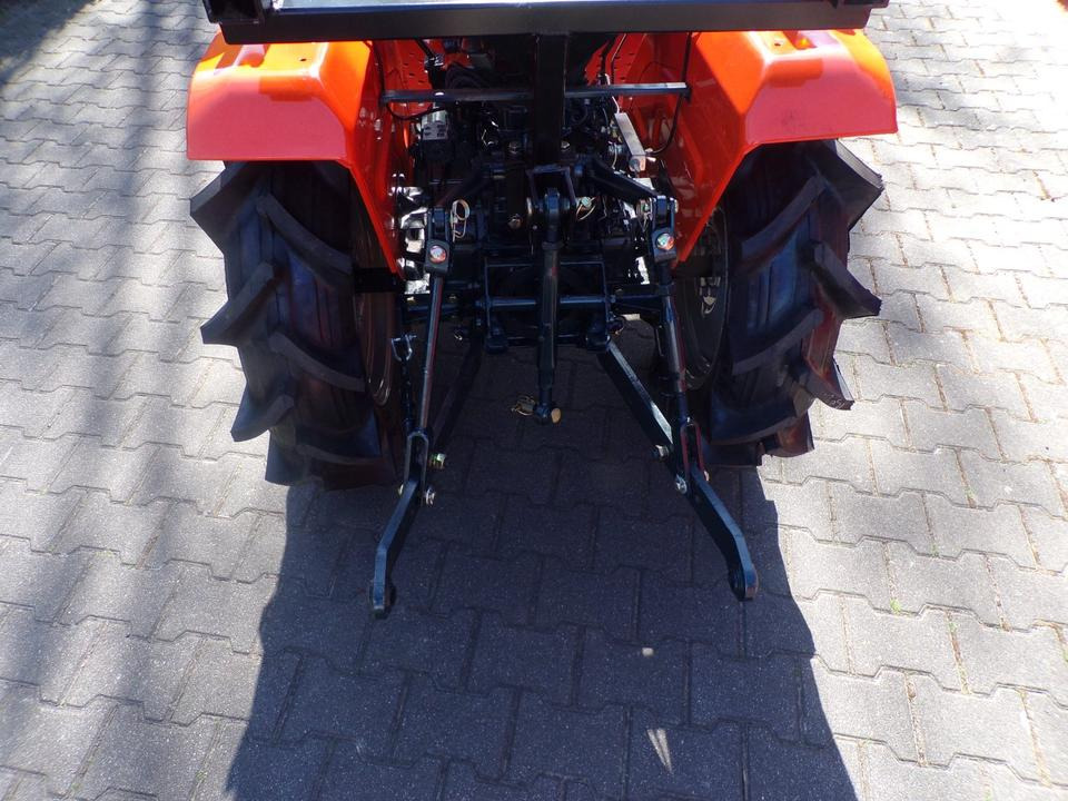 Kleintraktor Kubota B1502, ab 95€ pro Monat. - Micro tracteur: photos 5 Kleintraktor Kubota B1502, ab 95€ pro Monat. - Micro tracteur: photos 5