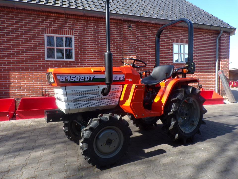Kleintraktor Kubota B1502, ab 95€ pro Monat. - Micro tracteur: photos 1 Kleintraktor Kubota B1502, ab 95€ pro Monat. - Micro tracteur: photos 1