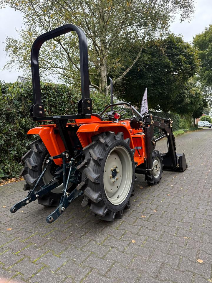 Kleintraktor Kubota B1600 mit Frontlader ab 125 € pro Monat. - Micro tracteur: photos 4 Kleintraktor Kubota B1600 mit Frontlader ab 125 € pro Monat. - Micro tracteur: photos 4