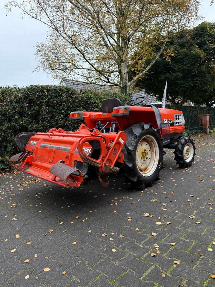 Kleintraktor Kubota GL-21 - Micro tracteur: photos 3 Kleintraktor Kubota GL-21 - Micro tracteur: photos 3