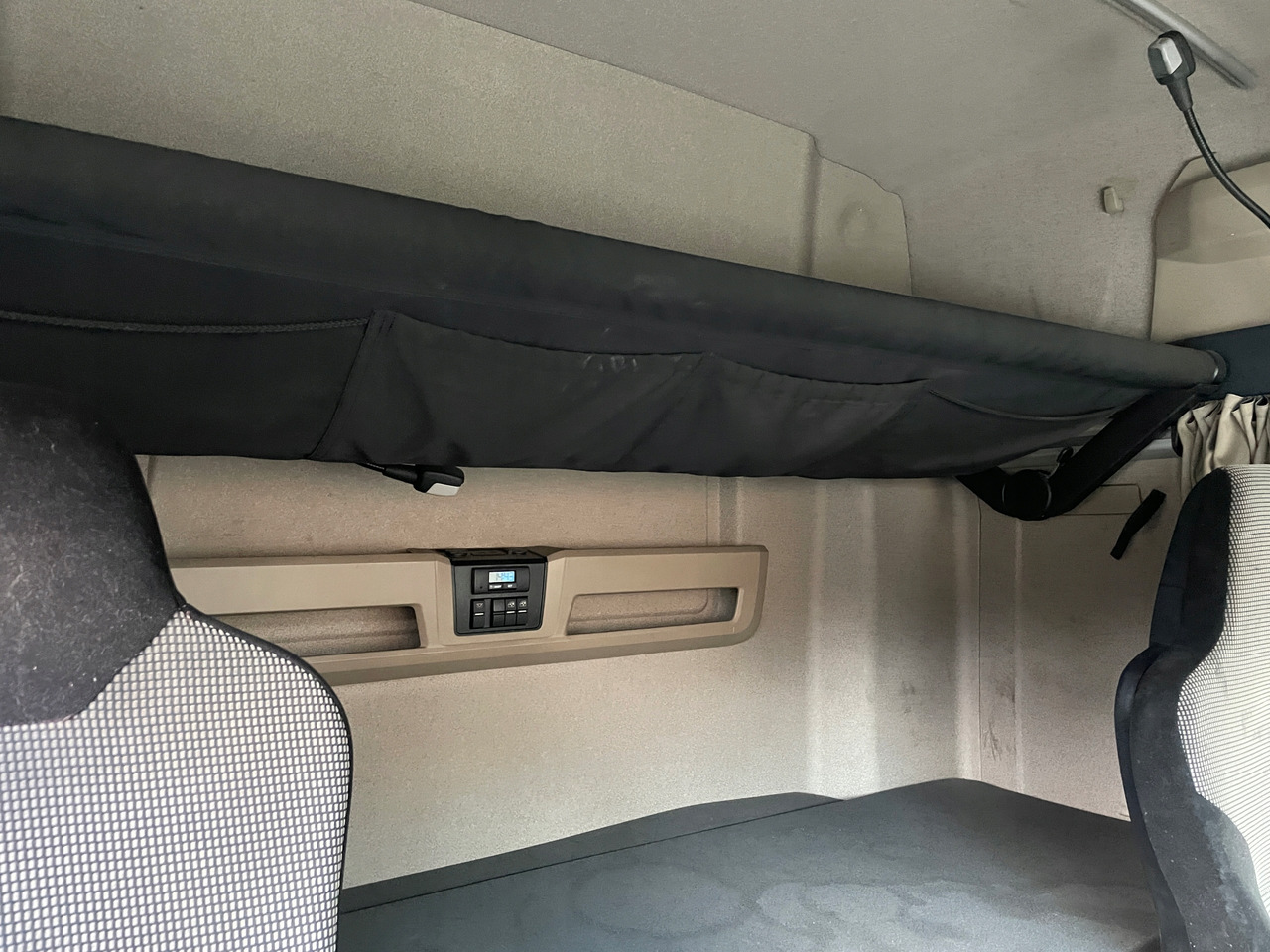 GOŁA KABINA MAN TGX XLX 2019 ROK LIFT ŚRODEK BEŻOWY EURO 6 - Cabine pour Camion: photos 4 GOŁA KABINA MAN TGX XLX 2019 ROK LIFT ŚRODEK BEŻOWY EURO 6 - Cabine pour Camion: photos 4