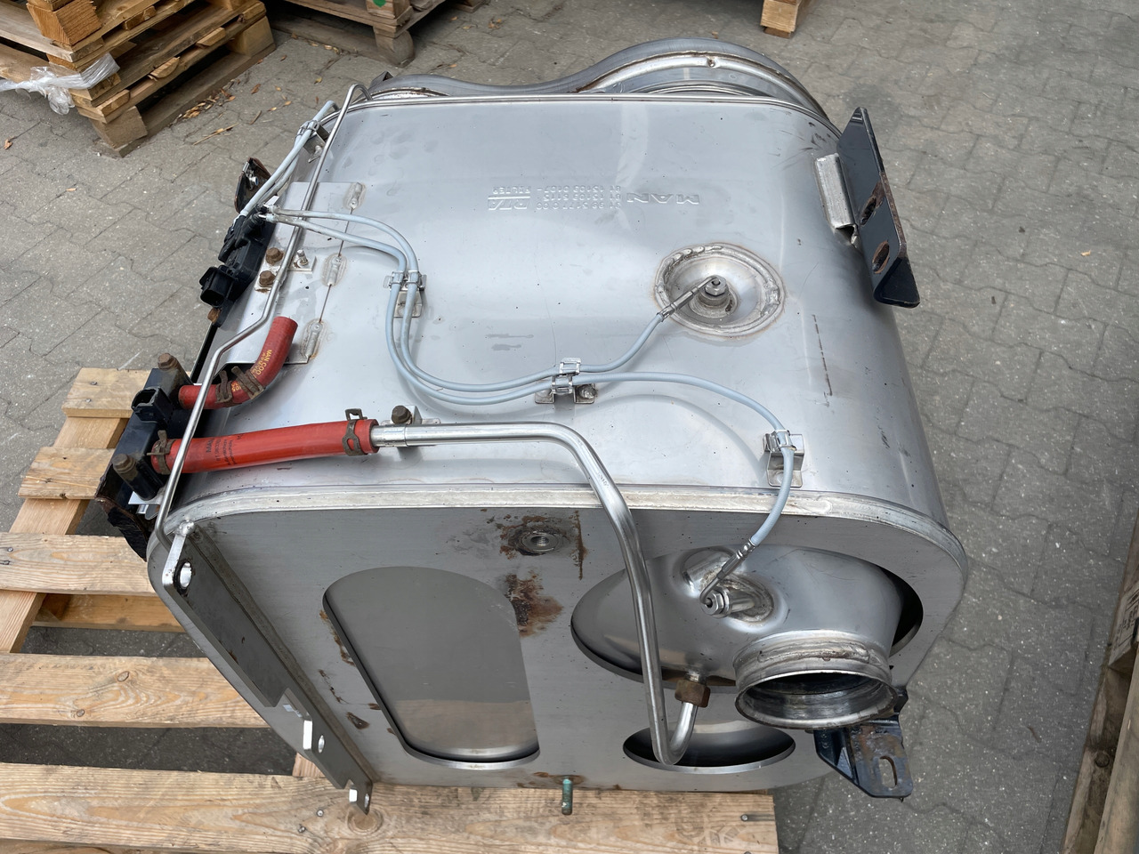 KATALIZATOR MAN TGX TGS EURO 6 DPF TŁUMIK WYDECH 81151036115 - Tube d'echappement pour Camion: photos 4 KATALIZATOR MAN TGX TGS EURO 6 DPF TŁUMIK WYDECH 81151036115 - Tube d'echappement pour Camion: photos 4