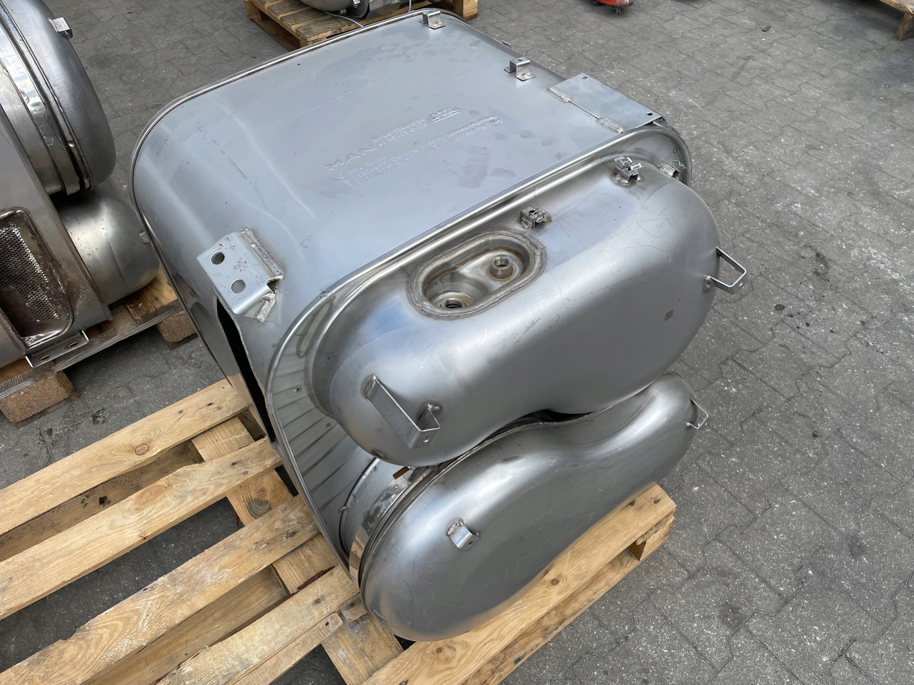 KATALIZATOR MAN TGX TGS EURO 6 DPF TŁUMIK WYDECH 81151036132 - Tube d'echappement pour Camion: photos 3 KATALIZATOR MAN TGX TGS EURO 6 DPF TŁUMIK WYDECH 81151036132 - Tube d'echappement pour Camion: photos 3