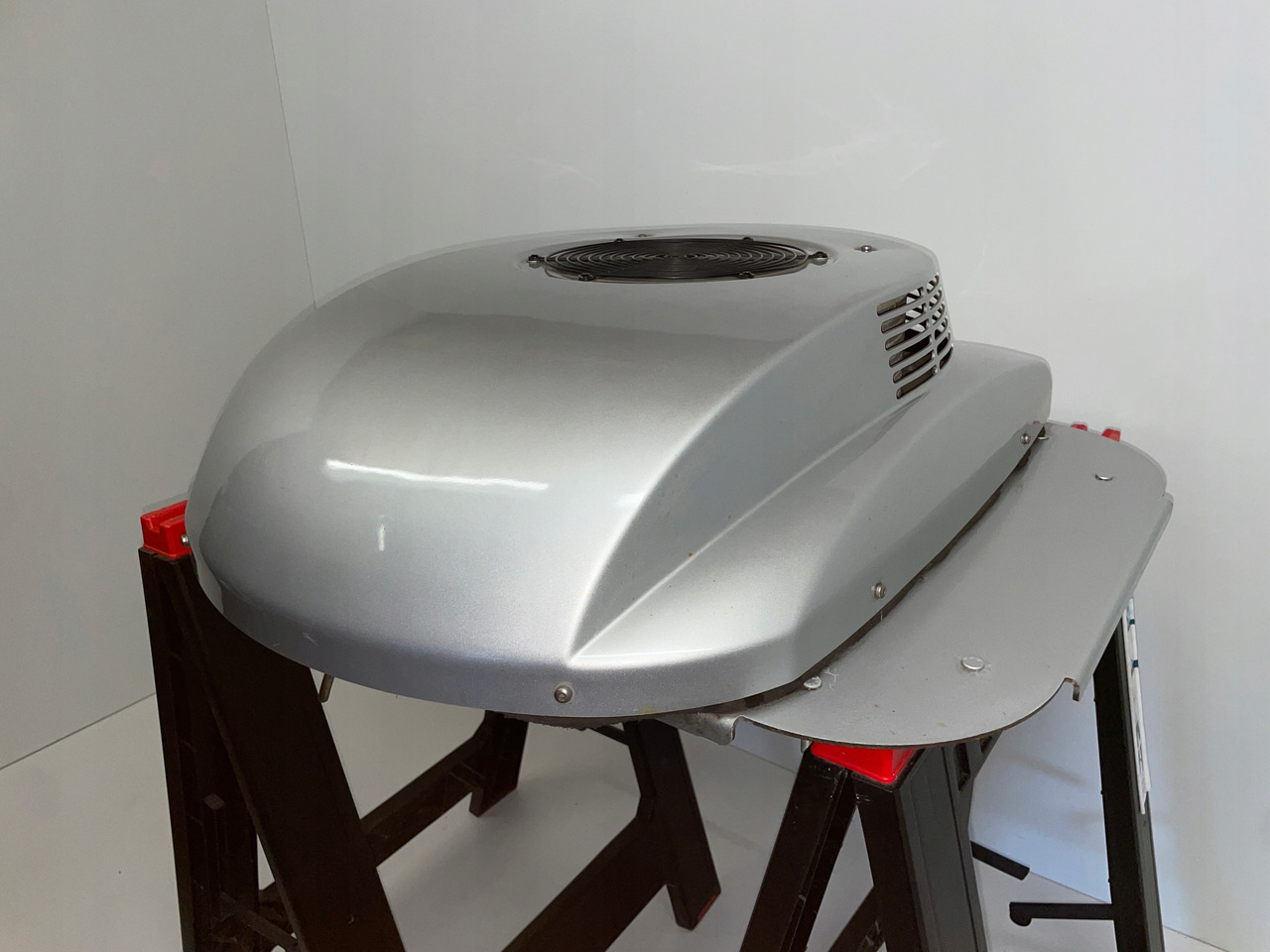 KLIMATYZACJA POSTOJOWA WAECO CA800 MAN SCANIA VOLVO DAF CA-0800-DC - Compresseur de climatisation pour Camion: photos 4 KLIMATYZACJA POSTOJOWA WAECO CA800 MAN SCANIA VOLVO DAF CA-0800-DC - Compresseur de climatisation pour Camion: photos 4