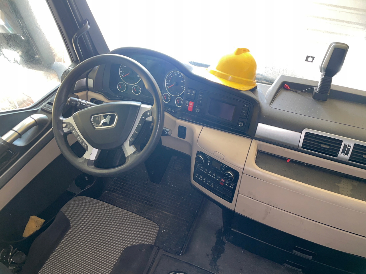 KOMPLETNA KABINA MAN TGX XXL EURO 6 LIFT - Cabine pour Camion: photos 1 KOMPLETNA KABINA MAN TGX XXL EURO 6 LIFT - Cabine pour Camion: photos 1