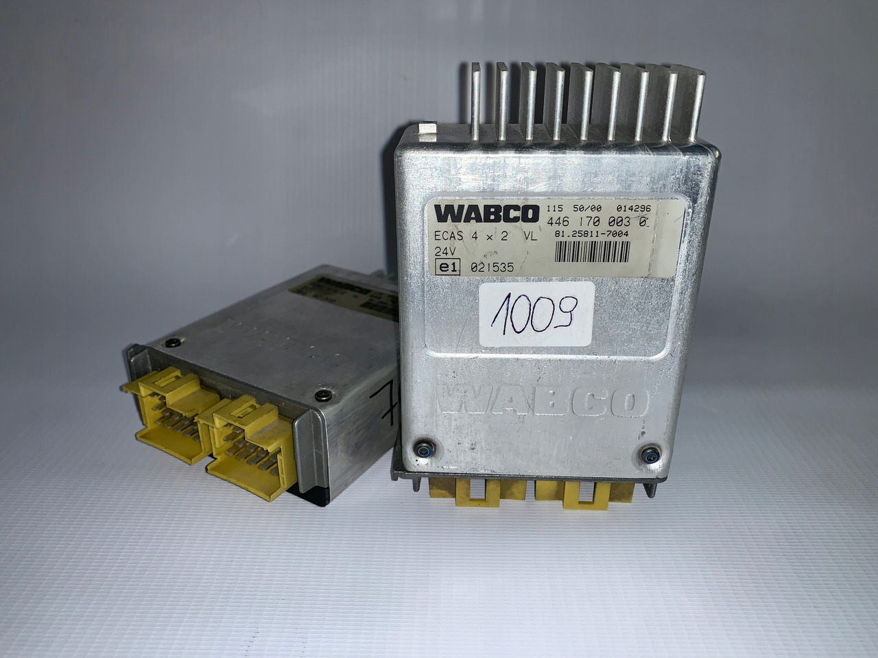 KOMPUTER STEROWNIK ECAS MAN TGA 81258117004 - Bloc de gestion pour Camion: photos 1 KOMPUTER STEROWNIK ECAS MAN TGA 81258117004 - Bloc de gestion pour Camion: photos 1