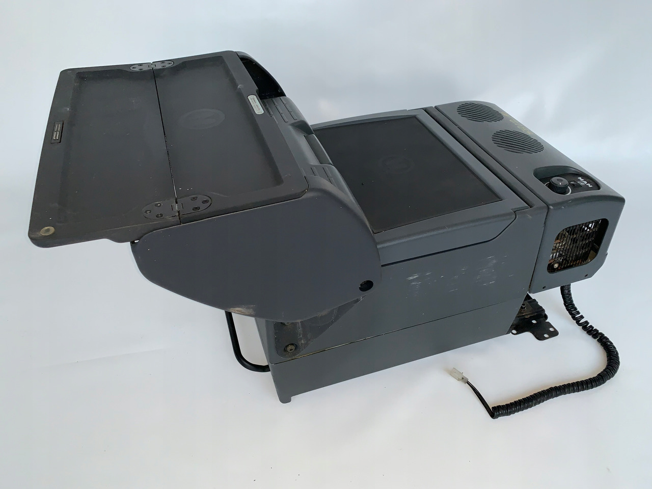 LODÓWKA MAN TGA TGX TGS TGL TGM PÓŁKA NR 1061 - Cabine et intérieur pour Camion: photos 1 LODÓWKA MAN TGA TGX TGS TGL TGM PÓŁKA NR 1061 - Cabine et intérieur pour Camion: photos 1