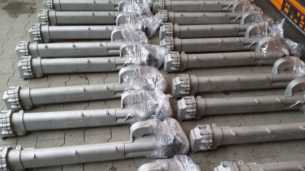 MAN F2000 TGA EGR TGX RECYRKULATOR D20,D26,D28 - Refroidisseur EGR pour Camion: photos 2 MAN F2000 TGA EGR TGX RECYRKULATOR D20,D26,D28 - Refroidisseur EGR pour Camion: photos 2