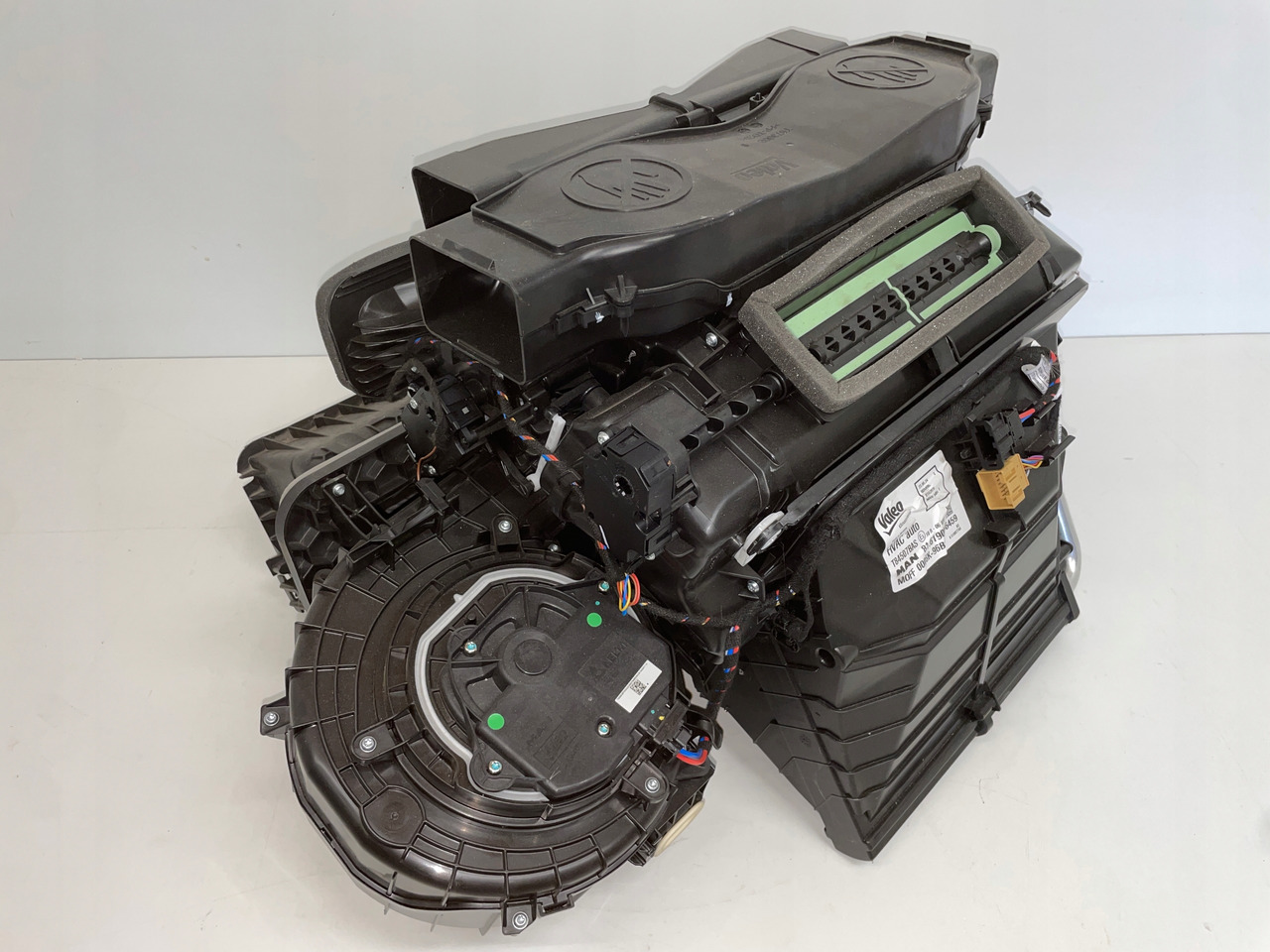 NAGRZEWNICA MAN TG3 TGX 3 TGX-3 81619006459 - Pulseur d'air habitacle pour Camion: photos 1 NAGRZEWNICA MAN TG3 TGX 3 TGX-3 81619006459 - Pulseur d'air habitacle pour Camion: photos 1