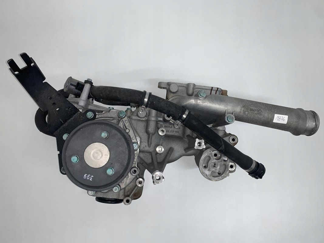 OBUDOWA POMPY WODY MAN TGX TGS EURO 6 D2676 - Pompe à liquide de refroidissement pour Camion: photos 2 OBUDOWA POMPY WODY MAN TGX TGS EURO 6 D2676 - Pompe à liquide de refroidissement pour Camion: photos 2