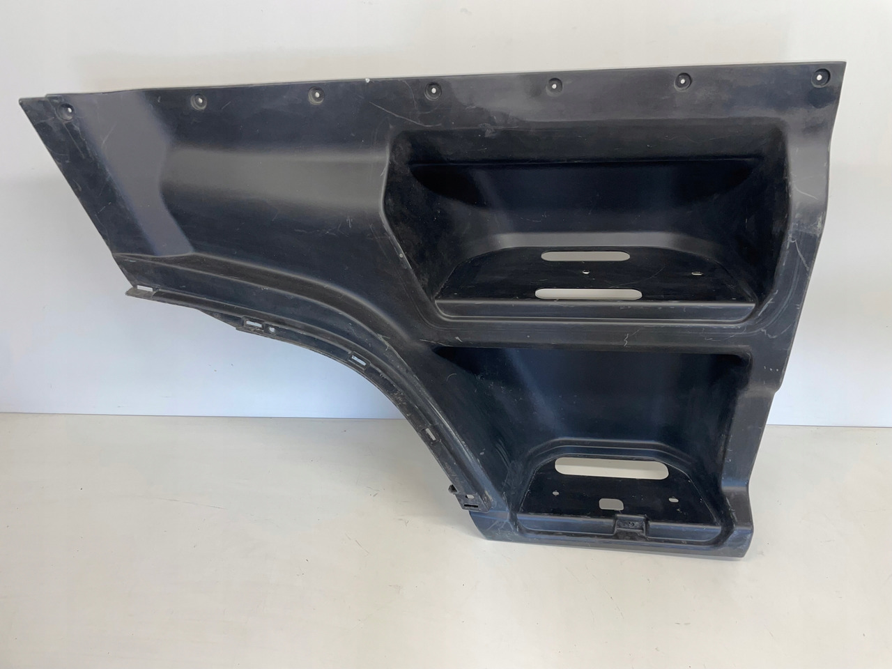 PRAWA STOPNICA MAN F-MAX FMAX STOPIEŃ - Marchepied pour Camion: photos 1 PRAWA STOPNICA MAN F-MAX FMAX STOPIEŃ - Marchepied pour Camion: photos 1