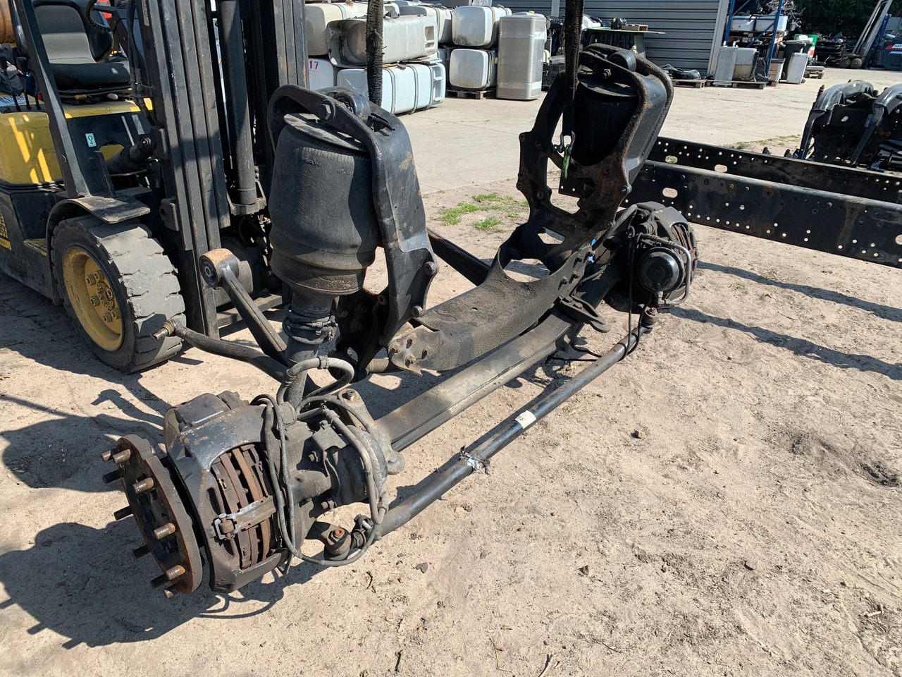 PRZEDNIA OŚ MAN TGX TGS TGA LOWDECK LOW DECK KMPL - Essieu avant pour Camion: photos 2 PRZEDNIA OŚ MAN TGX TGS TGA LOWDECK LOW DECK KMPL - Essieu avant pour Camion: photos 2