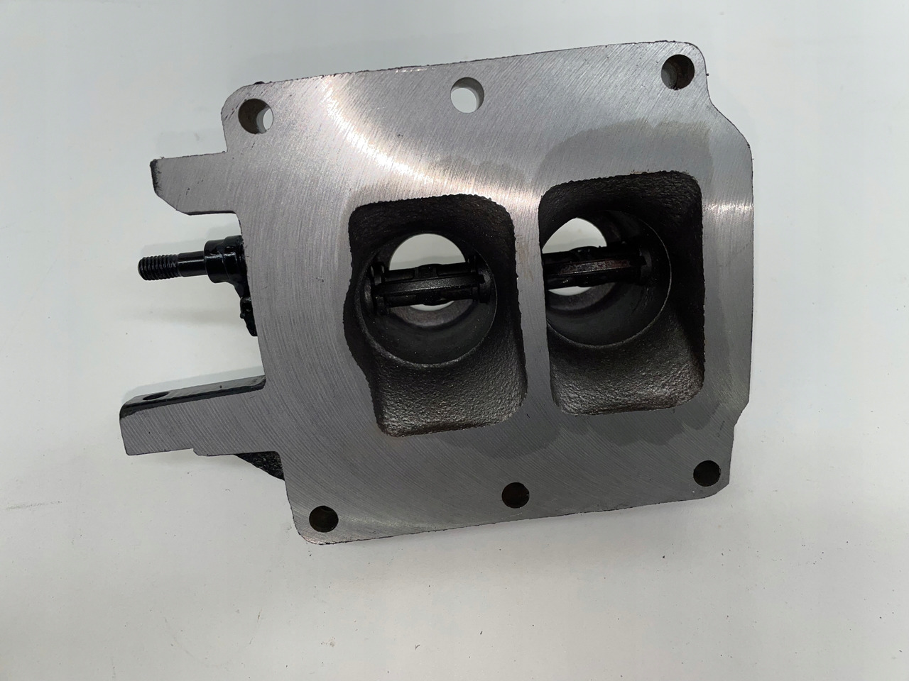 PRZEPUSTNICA RECYRKULATOR MAN TGS TGX EURO 6 - Système d'admission d'air pour Camion: photos 2 PRZEPUSTNICA RECYRKULATOR MAN TGS TGX EURO 6 - Système d'admission d'air pour Camion: photos 2