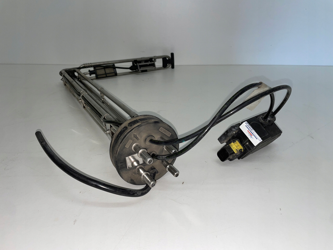 SMOK CZUJNIK ADBLUE AD BLUE MAN TGX TGS EURO 6 81154086040 - AdBlue réservoir pour Camion: photos 2 SMOK CZUJNIK ADBLUE AD BLUE MAN TGX TGS EURO 6 81154086040 - AdBlue réservoir pour Camion: photos 2