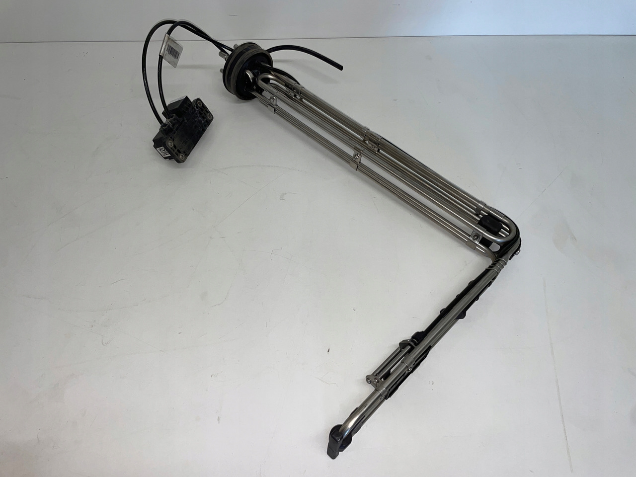 SMOK CZUJNIK ADBLUE AD BLUE MAN TGX TGS EURO 6 81154086040 - AdBlue réservoir pour Camion: photos 1 SMOK CZUJNIK ADBLUE AD BLUE MAN TGX TGS EURO 6 81154086040 - AdBlue réservoir pour Camion: photos 1