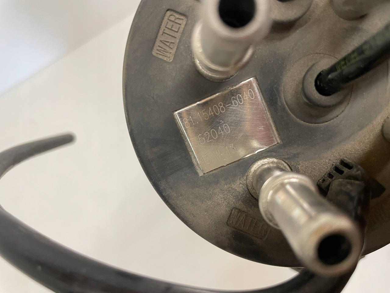 SMOK CZUJNIK ADBLUE AD BLUE MAN TGX TGS EURO 6 81154086040 - AdBlue réservoir pour Camion: photos 3 SMOK CZUJNIK ADBLUE AD BLUE MAN TGX TGS EURO 6 81154086040 - AdBlue réservoir pour Camion: photos 3