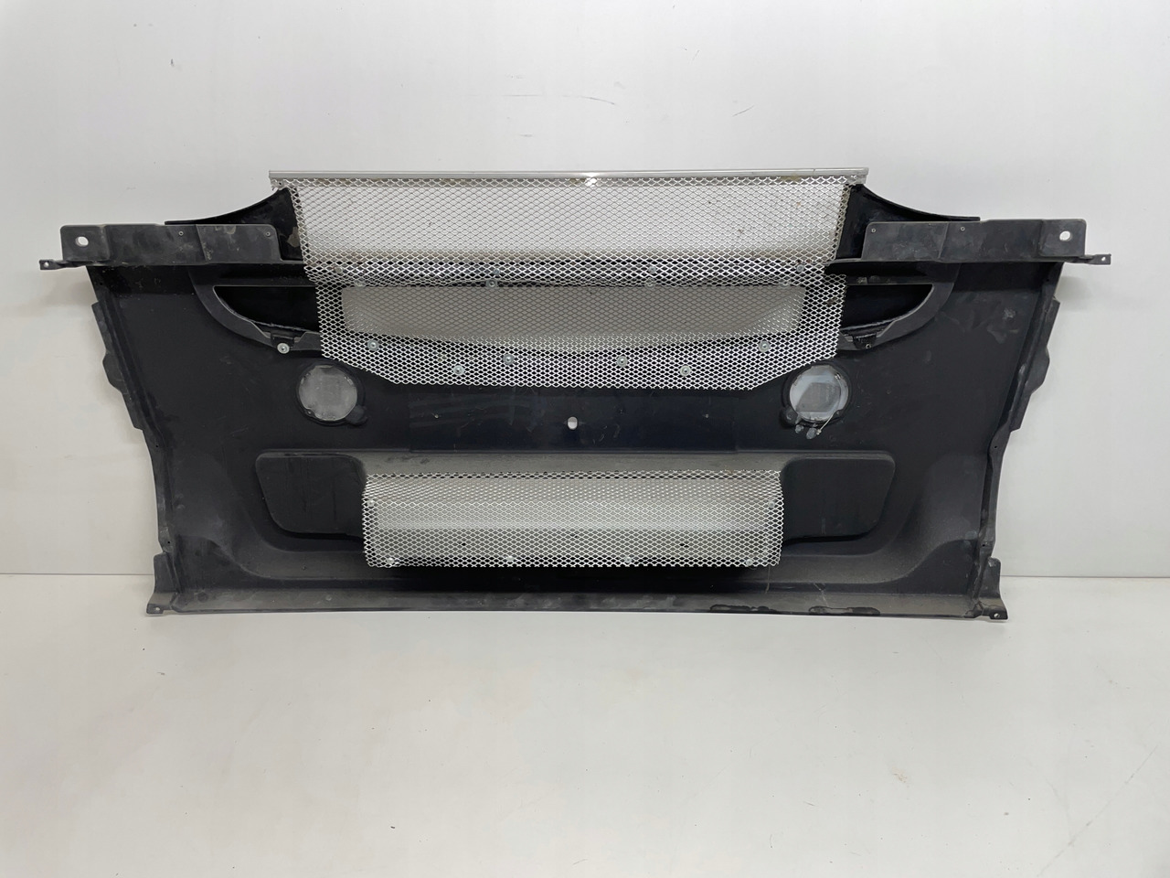 ŚRODEK ZDERZAK NAKŁADKA OSŁONA RENAULT MAGNUM DXI - Pare-chocs pour Camion: photos 4 ŚRODEK ZDERZAK NAKŁADKA OSŁONA RENAULT MAGNUM DXI - Pare-chocs pour Camion: photos 4