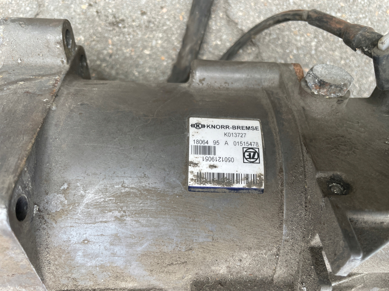 WYSPRZĘGLIK SKRZYNI MAN TGX TGS TGA AUTOMAT K013727 - Cylindre d'embrayage pour Camion: photos 4 WYSPRZĘGLIK SKRZYNI MAN TGX TGS TGA AUTOMAT K013727 - Cylindre d'embrayage pour Camion: photos 4