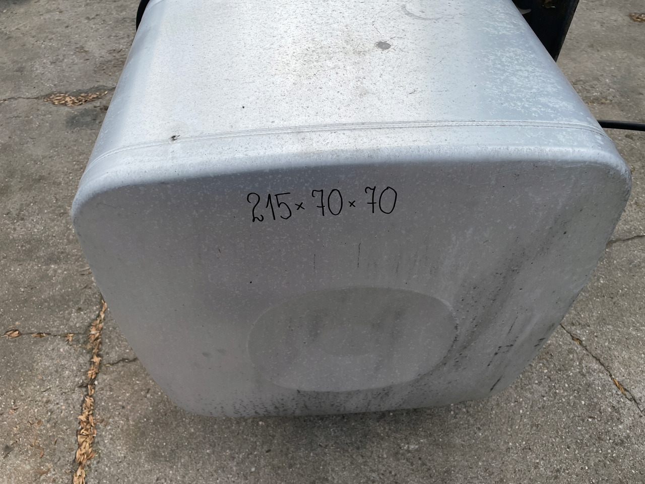 ZBIORNIK PALIWA MAN TGX TGS TGX3 TG3 910 L 81122016846 - Réservoir de carburant pour Camion: photos 4 ZBIORNIK PALIWA MAN TGX TGS TGX3 TG3 910 L 81122016846 - Réservoir de carburant pour Camion: photos 4