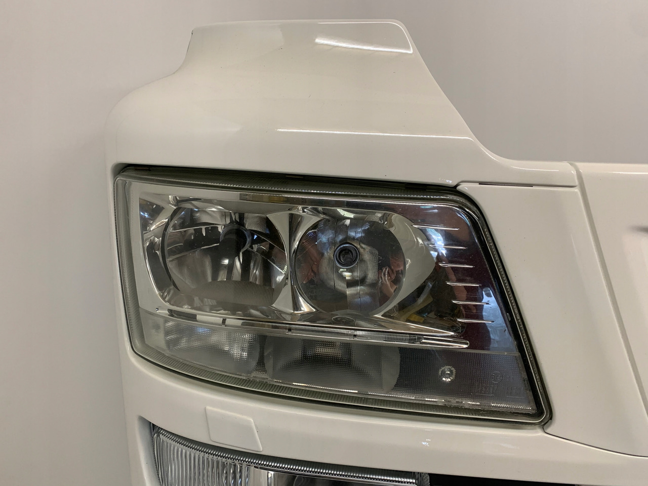 ZDERZAK XENON MAN TGS - Pare-chocs pour Camion: photos 3 ZDERZAK XENON MAN TGS - Pare-chocs pour Camion: photos 3